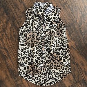 🚨 ALL TOPS $7 🚨